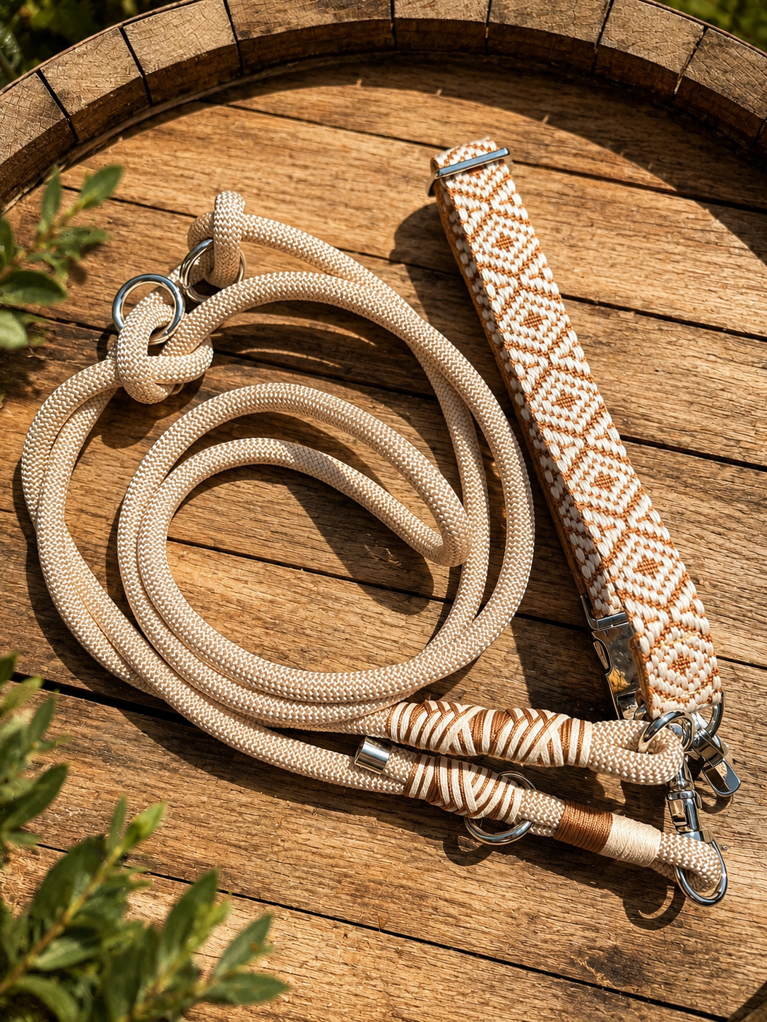 Cream jacquard dog collar and 2m multiway lead set