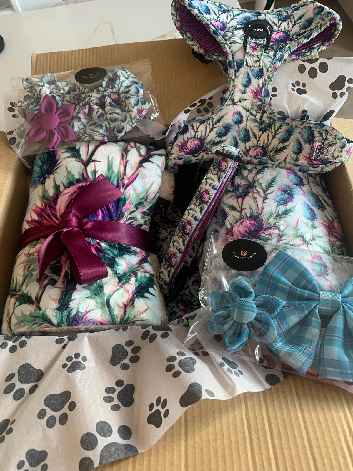Bonnie Thistle velour and fleece pet blanket – view 11