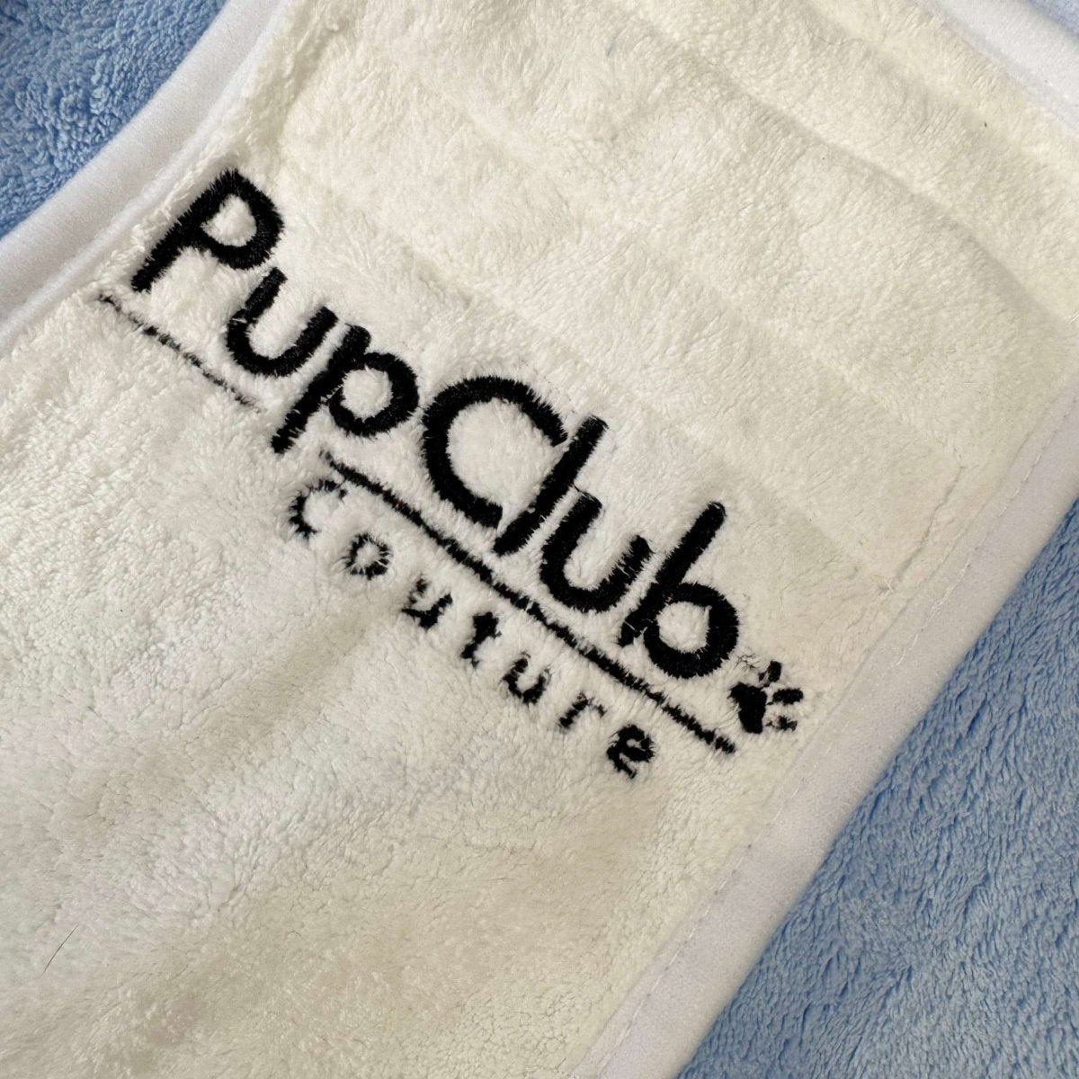 Blue microfibre dog drying robe – view 4