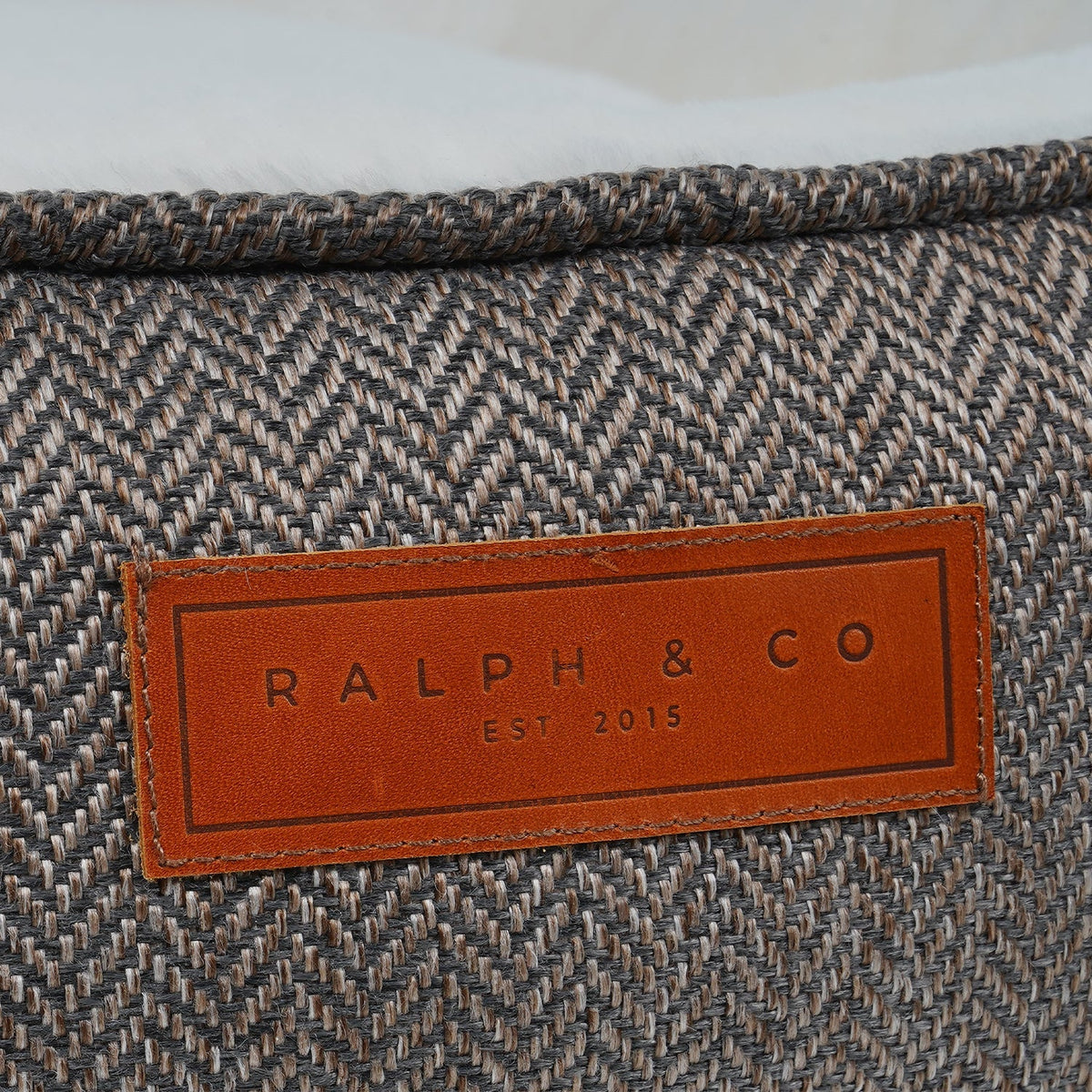 Ralph & Co Lincoln tweed donut dog bed – view 10